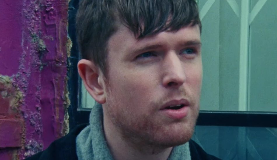 Illustration pour À voir&nbsp;: James Blake dévoile un magnifique clip pour « Can&rsquo;t Believe The Way We Flow »