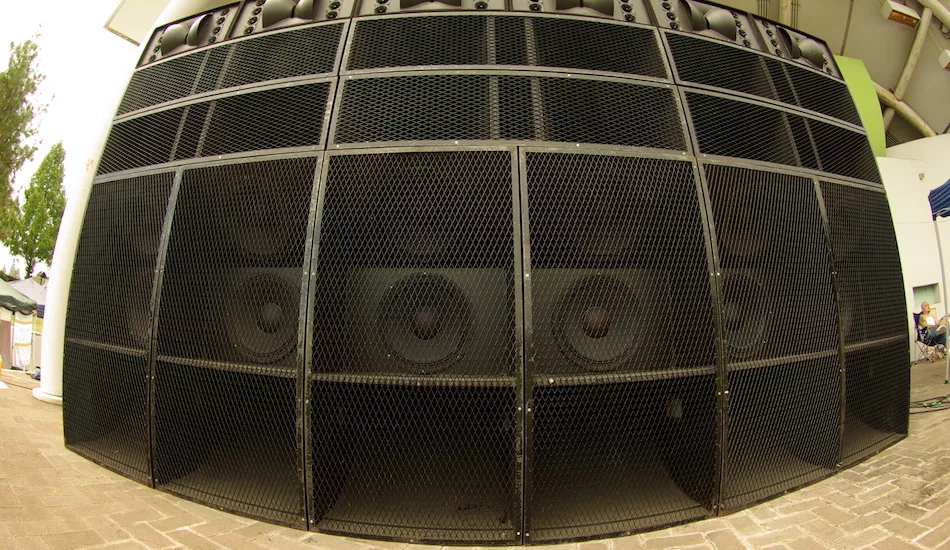 Illustration pour Tsugi Daily&nbsp;: des sénateurs veulent sanctionner plus lourdement les organisateurs de free parties