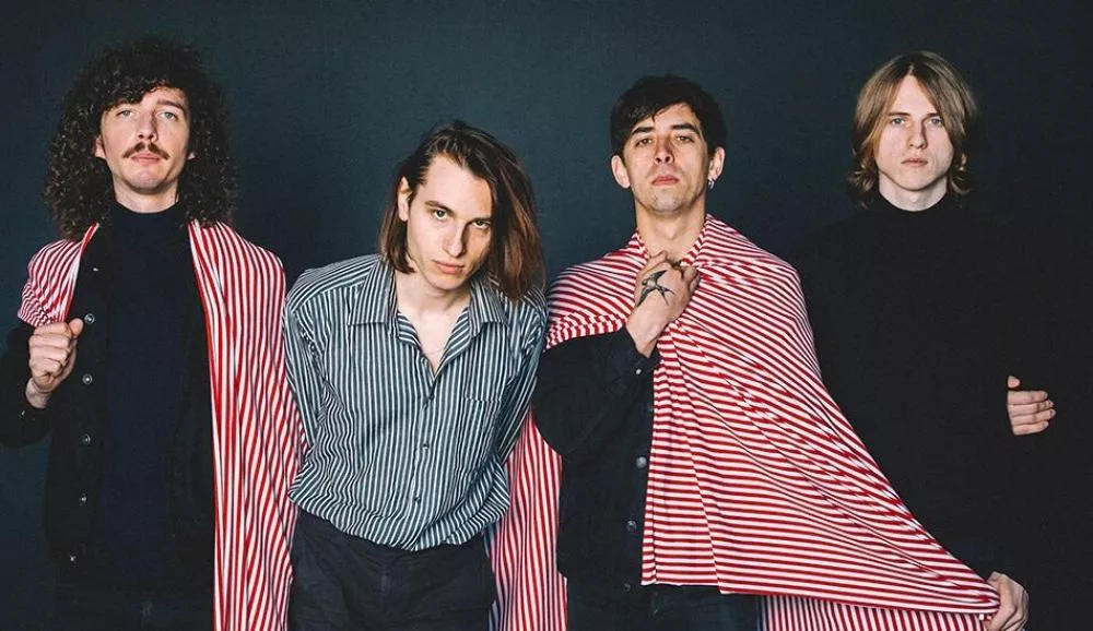 Illustration pour Rock aux influences hip-hop/noise&nbsp;: découvrez « Body Negative », le premier album de MNNQNS