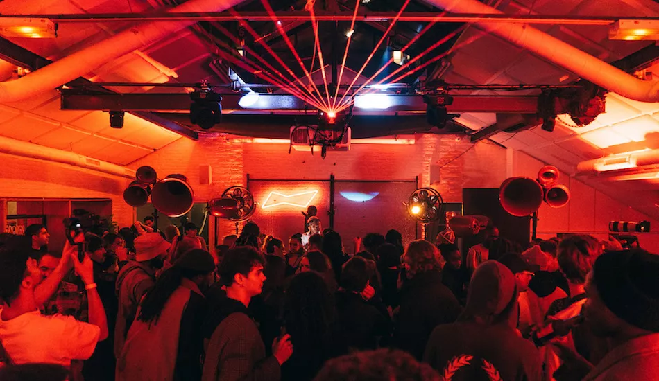 Illustration pour Marina Trench, Point G&nbsp;: l&rsquo;afterwork LAB Paris de Mixmag et Bud s&rsquo;attaque à la house