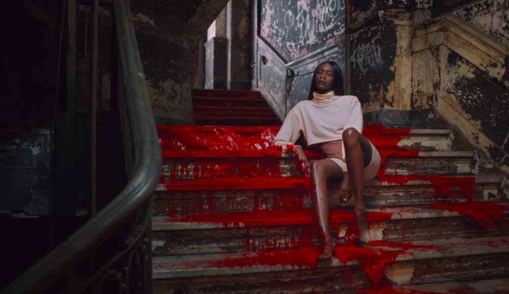 Illustration pour Lous And The Yakuza revient avec un clip sanglant