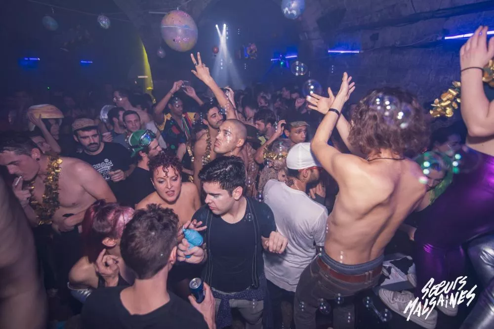 Illustration pour soeurs malsaines