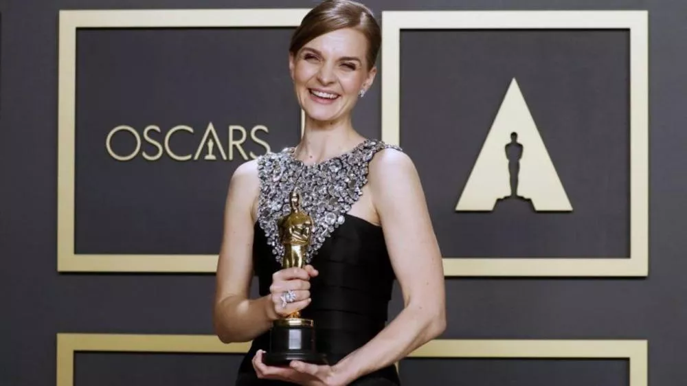 Illustration pour Qui est Hildur Guðnadóttir, la compositrice de « Joker » qui rafle tous les prix ?