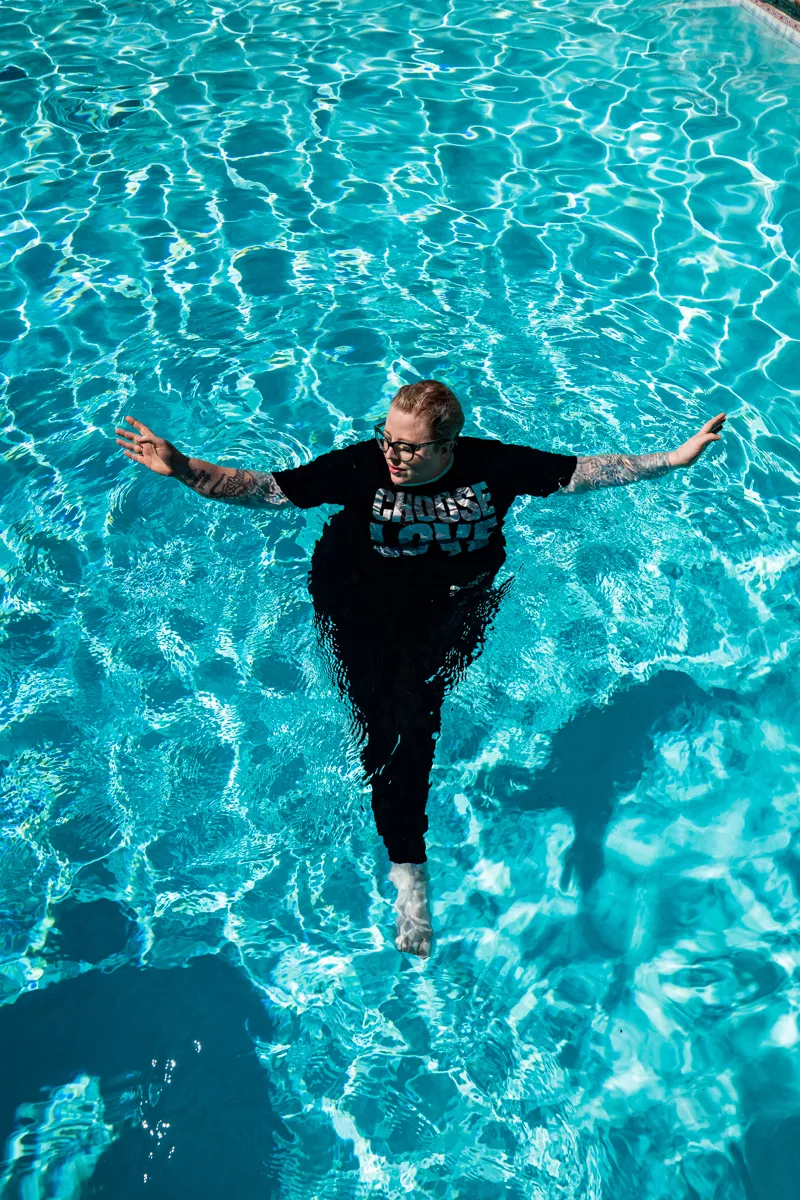 Illustration pour (C)Aldo_Paredes_TBM_LA_HOUSE_BD_56