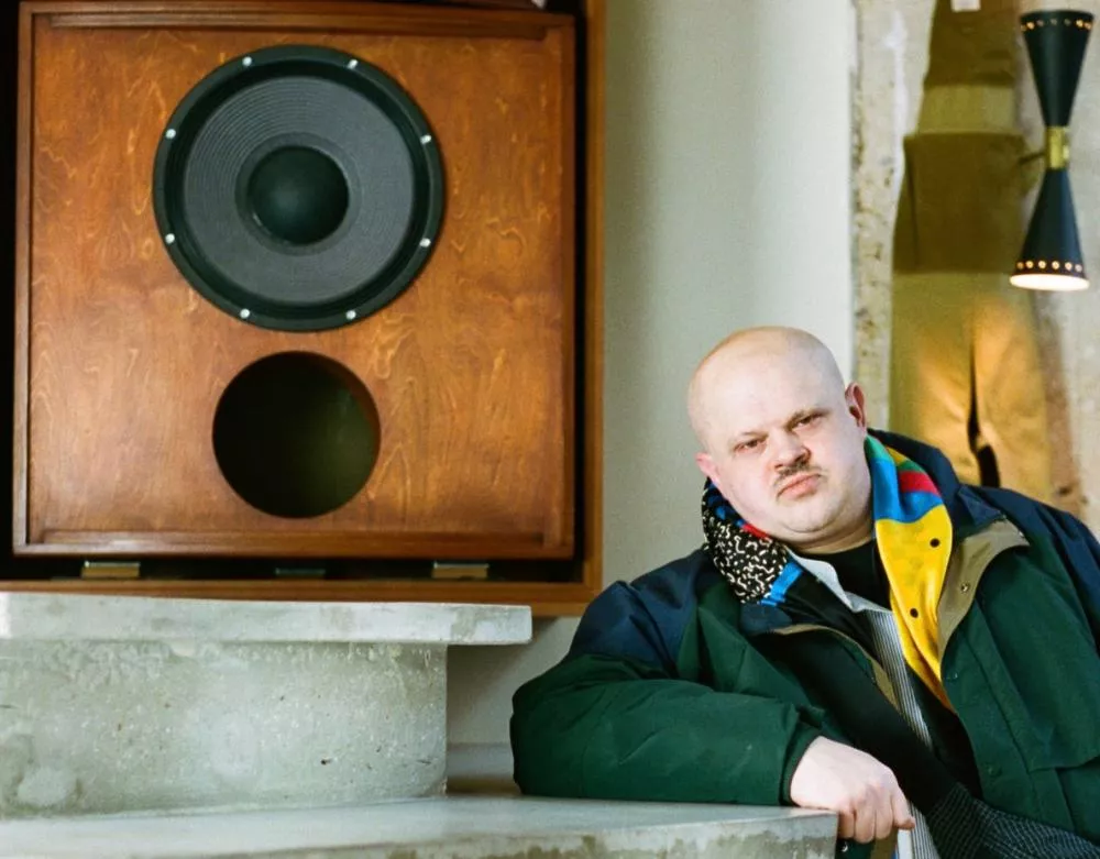 Illustration pour Teki Latex devient résident de la plus grosse radio électro d&rsquo;Angleterre