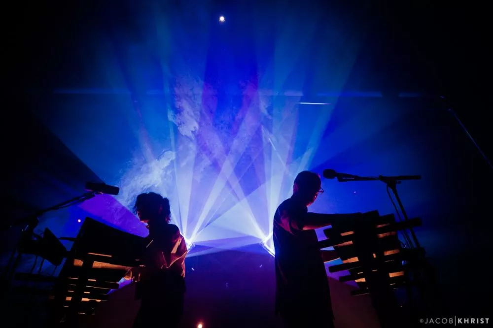 Illustration pour Scratch Massive_LIVE_1_ (c) Jakob Khrist