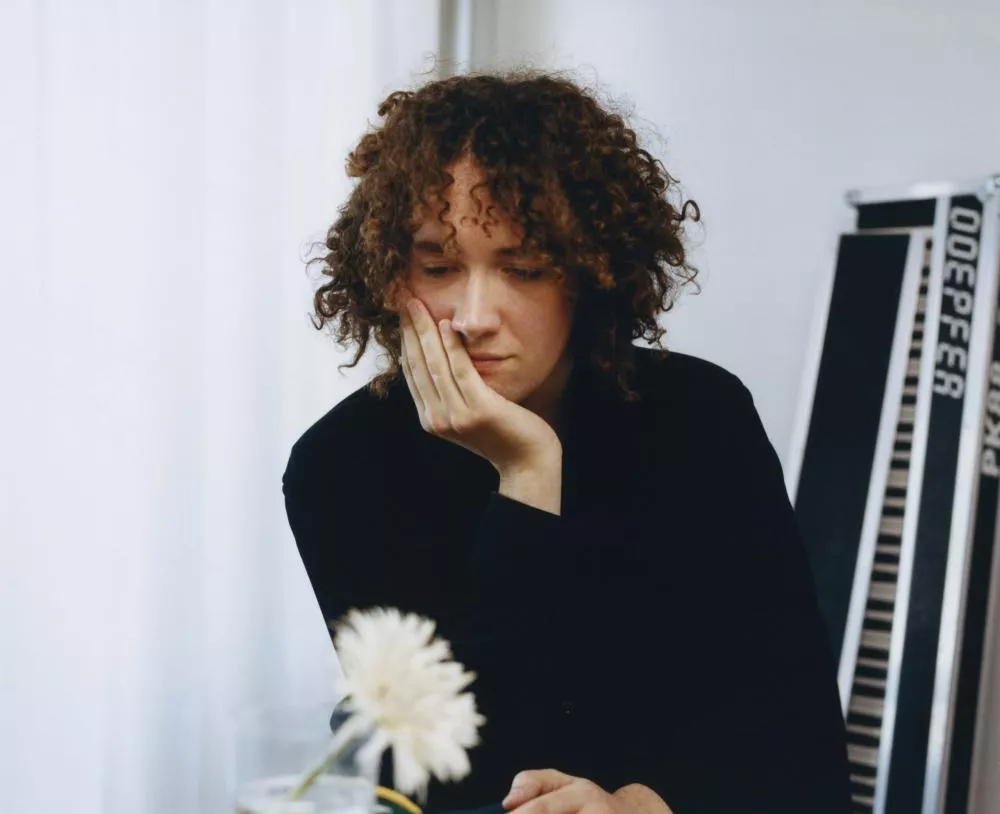 Illustration pour Du duo Paradis au mini-album solo&nbsp;: l’interview vérité de Pierre Rousseau