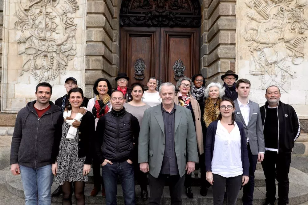Illustration pour Et si le guitariste des légendaires Marquis de Sade devenait maire de Rennes ?