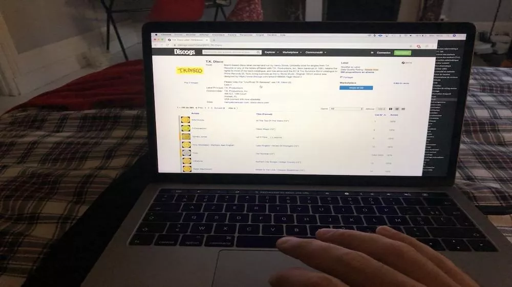 Illustration pour Yuksek sur Discogs