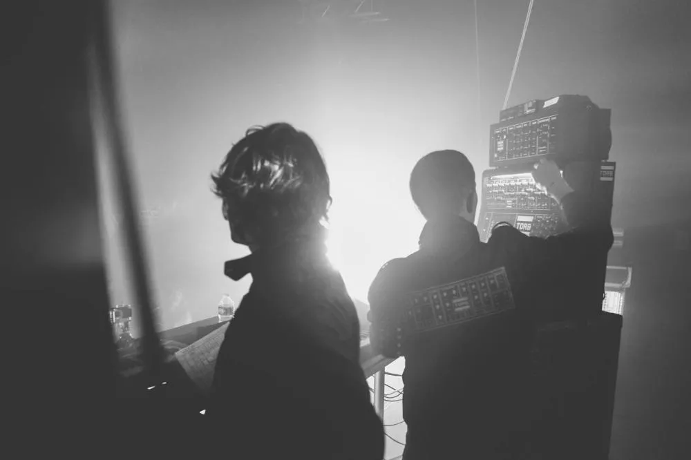 Illustration pour La moitié du duo techno Torb et ex-assistant de Philippe Zdar est décédé