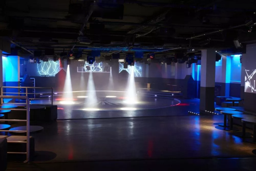 Illustration pour Covid-19&nbsp;: Paris face à un exode des artistes ?