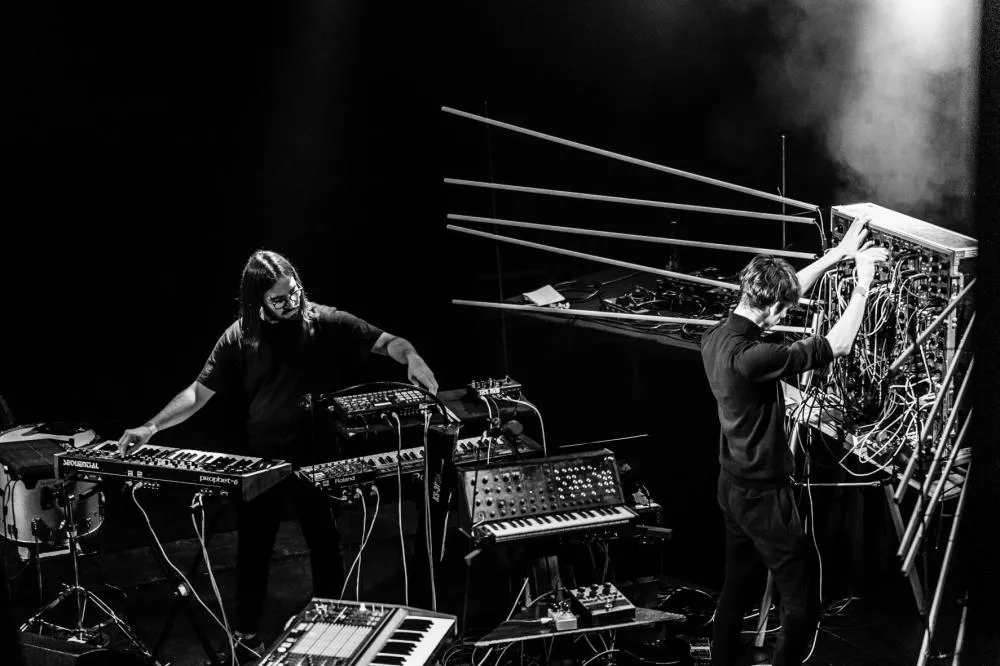 Illustration pour ATOEM-LIVE-Luca-Liguori