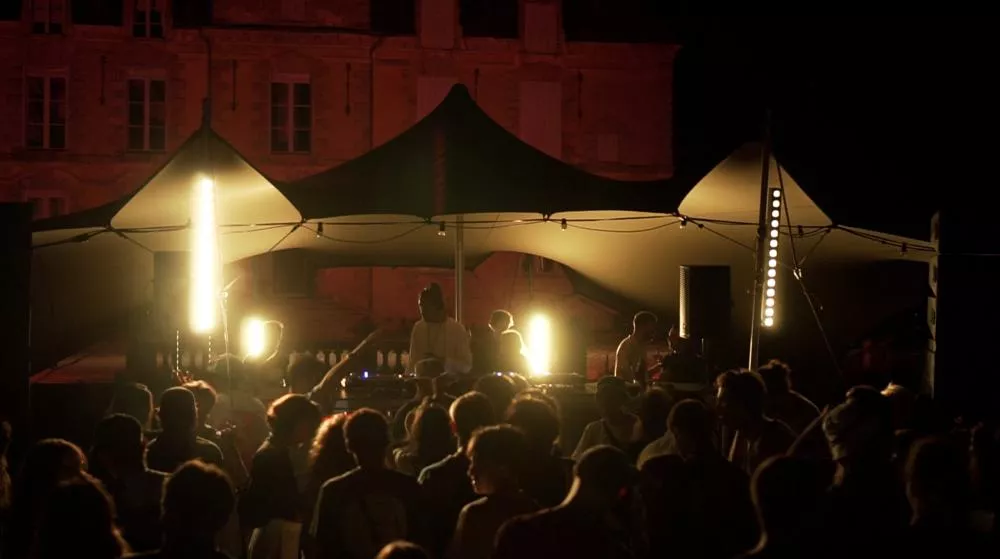 Illustration pour Screenshot 2021-07-09 at 12.11.52