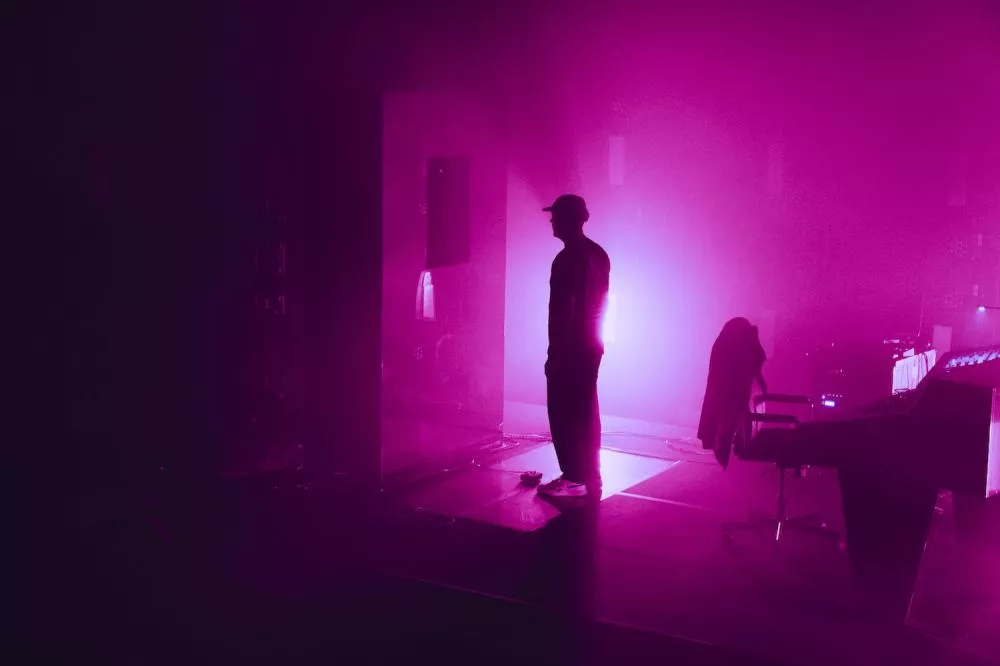 Illustration pour 20220421_TACC_MOLECULE_RESIDENCE_SARAHBASTIN_1899_copy02