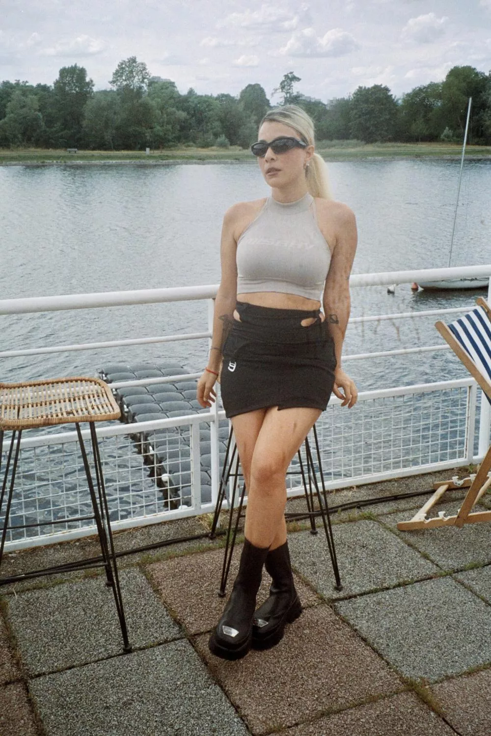 Illustration pour Photo04_1-min