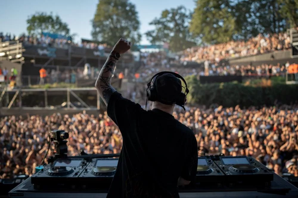 Illustration pour klangkuenstler 2-min