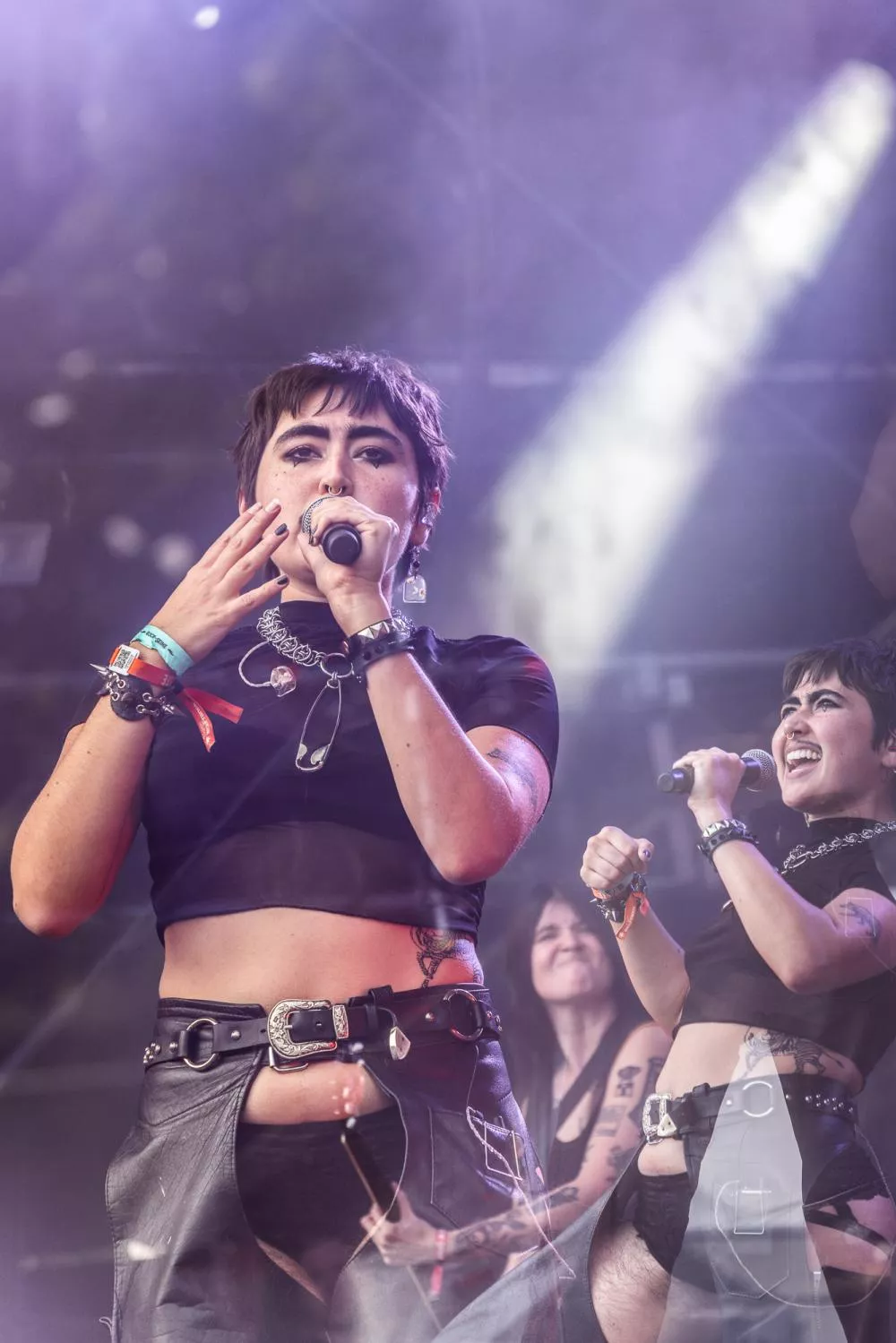 Illustration pour DestroyBoys_RES2024-1610