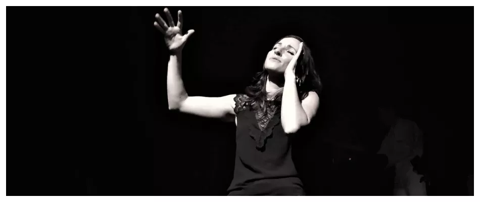 Aurélie © 10 Doigts en Cavale chansigner