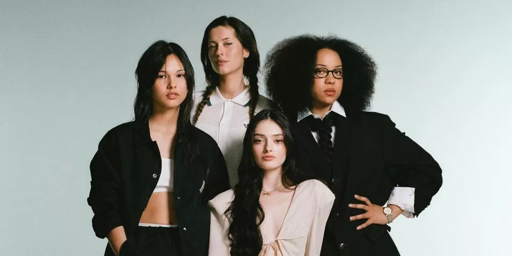 Miki·Iliona·Solann·Yoa, engagées ©Jean de Blignères