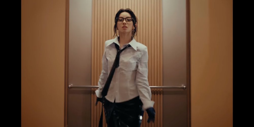 Capture d'écran du clip "Damdadi" © R.Tee & Soyeon