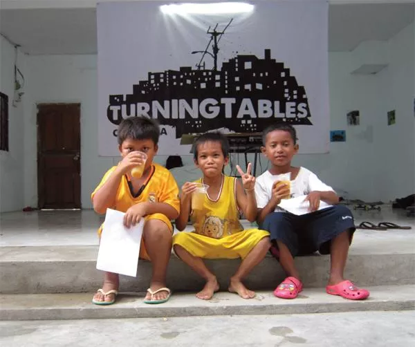 Illustration pour Turning Tables, le deejaying militant