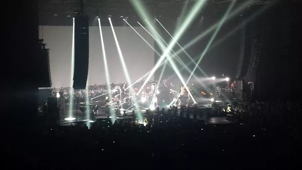 Illustration pour En direct de Woodkid au Zénith de Paris