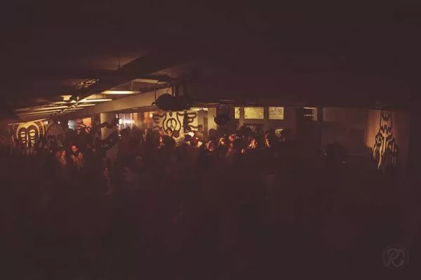 Illustration pour En direct de la soirée Souk Voodoo au 6B