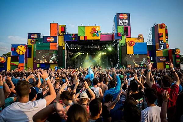 Illustration pour Concours&nbsp;: deux pass à gagner pour le Balaton Sound 2014 en Hongrie !