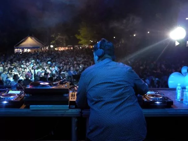 Illustration pour En direct de Dimensions Festival