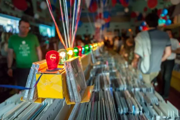 Illustration pour Les ventes d&rsquo;albums vont bientôt inclure le streaming en France