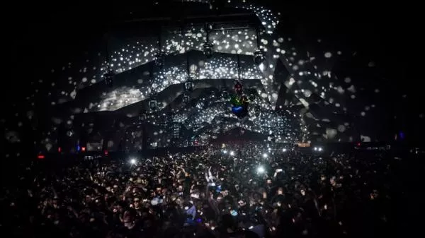 Illustration pour Les festivals électroniques interdits à Buenos Aires jusqu’à nouvel ordre