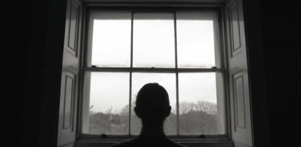 Illustration pour Erol Alkan est de retour avec son side-project Beyond The Wizards Sleeve