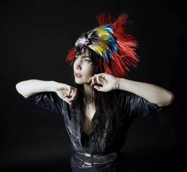 Illustration pour Exclu&nbsp;: Brisa Roché remixée par Blackjoy, comme un goût de Daft Punk