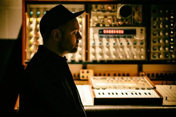 Illustration pour DJ Shadow n&rsquo;est pas celui que vous pensez