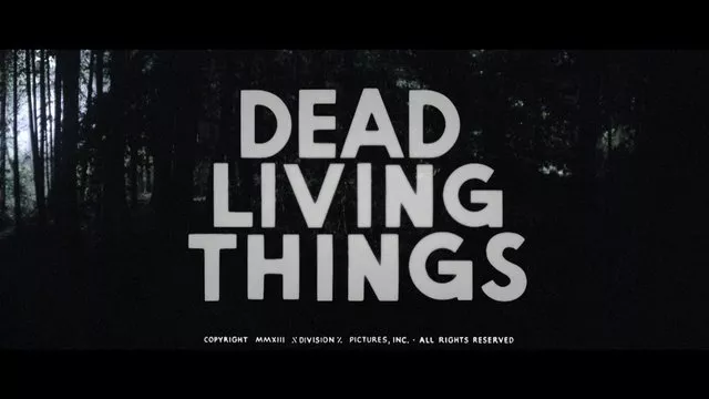 Illustration pour Clip&nbsp;: Jackson and his Computerband – « Dead Living Things »