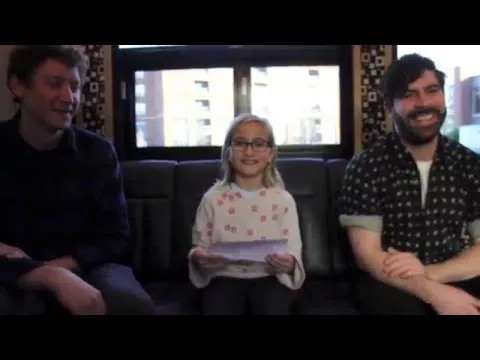 Illustration pour Insolite&nbsp;: Foals interviewé par une élève de CM1