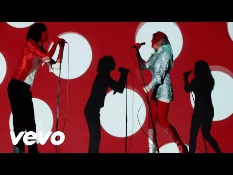 Illustration pour Clip&nbsp;: Primal Scream et Sky Ferreira collaborent sur « Where The Light Gets In »