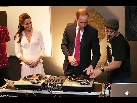 Illustration pour Le prince William et Kate Middleton en plein cours de scratch