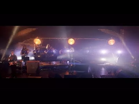 Illustration pour Clip&nbsp;: London Grammar – « Sights »