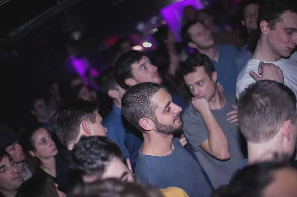 Illustration pour avery2