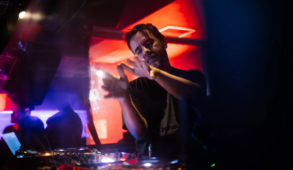 Illustration pour En direct de Un Rêve&nbsp;: Laurent Garnier et Moms au Rex Club