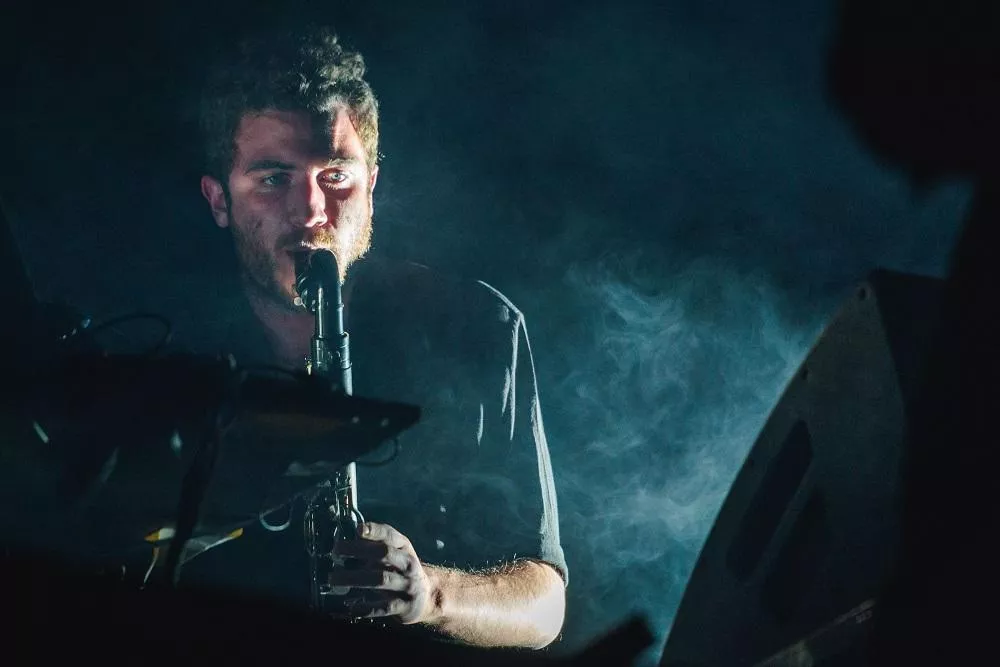 Illustration pour nicolas-jaar-photo-credits-ariel-martini