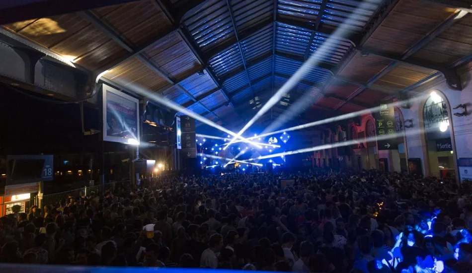 Illustration pour 090316-hors_serie_jk-press-17_58da4cb9877ed