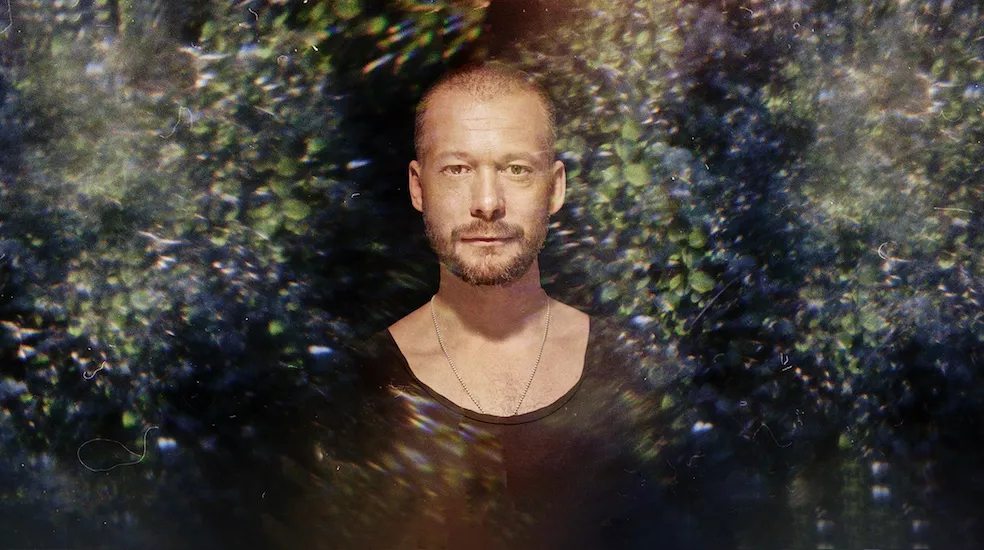 Illustration pour Exclu&nbsp;: Sebastian Mullaert étire « Porcelain » de Moby avec brio