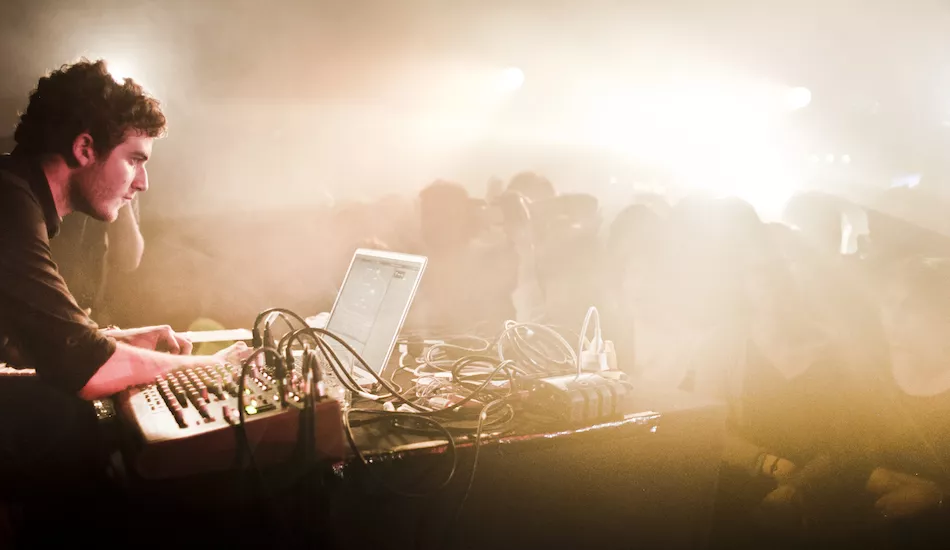 Illustration pour À voir&nbsp;: « TRANSITION », le film/concert de Nicolas Jaar avec des inédits dedans