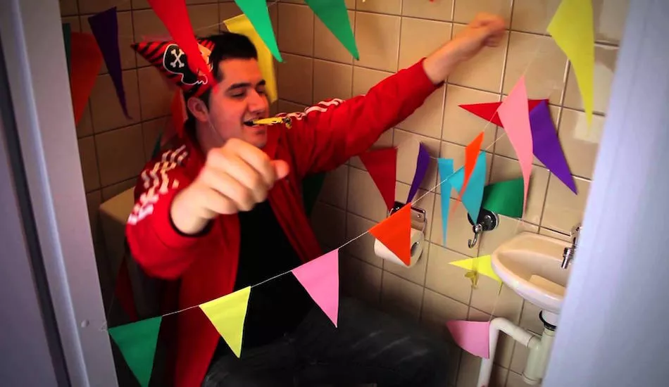 Illustration pour Une secret party se cachait dans les toilettes du Sziget Festival cette année