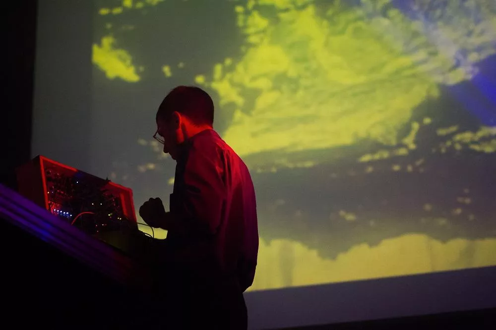 Illustration pour monolithe-noir-adele-boterf-2