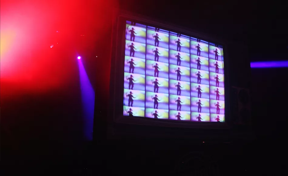 Illustration pour MERCI @ badaboum TV