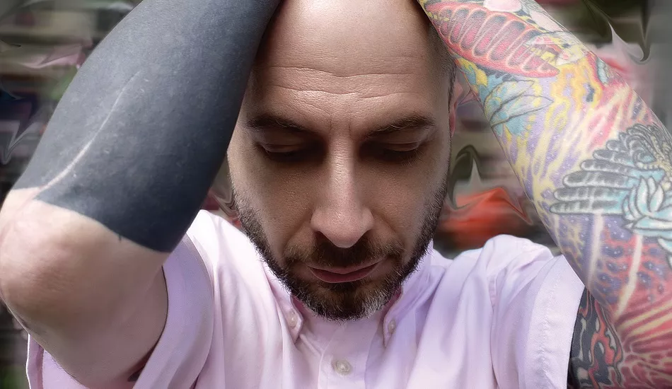 Illustration pour Deux ans après les attentats du Bataclan, Levon Vincent partage gratuitement un album hommage