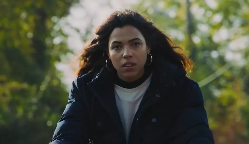 Illustration pour Il y a quelque chose d&rsquo;étrange dans le nouveau clip de Rone